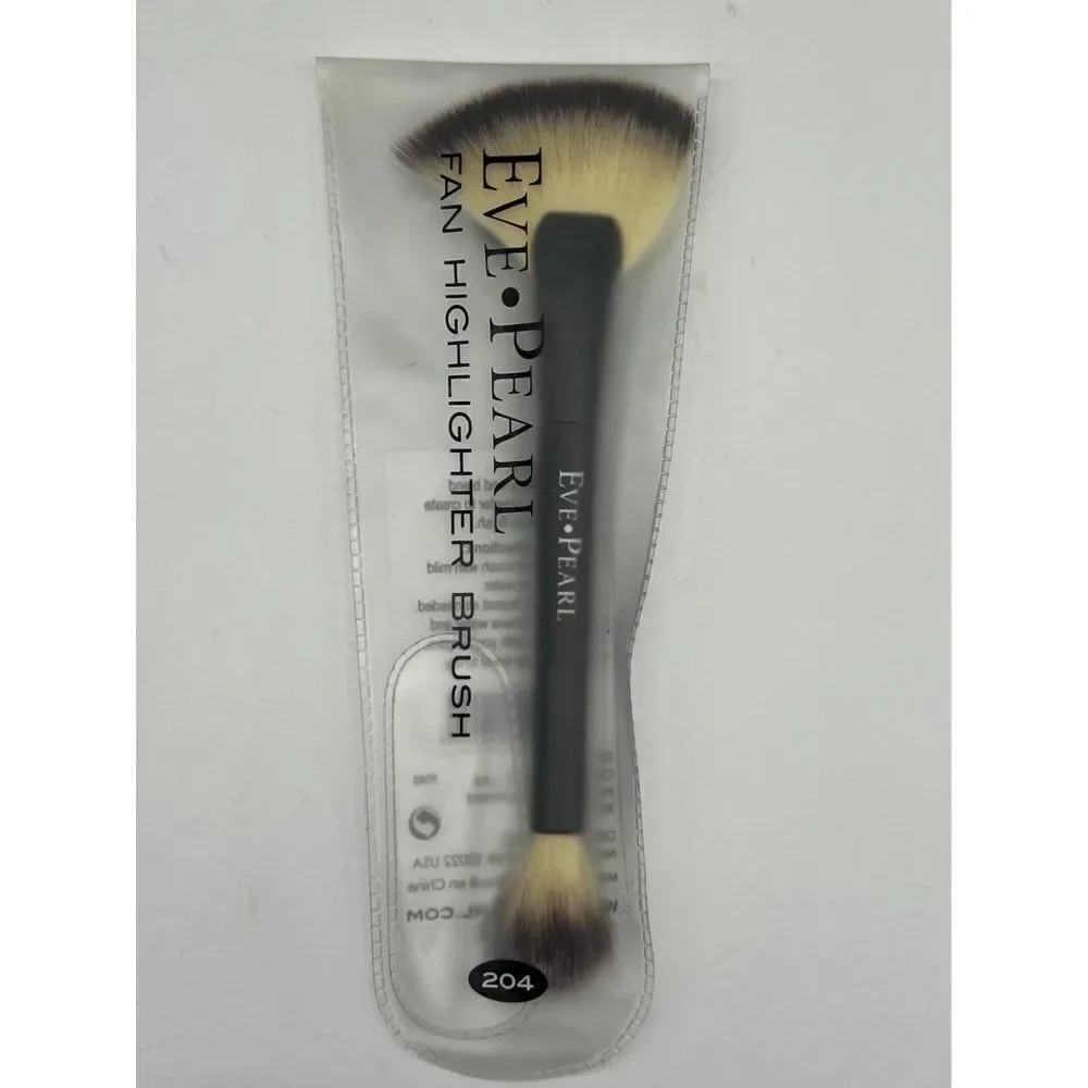 Eve Pearl Brush #204 - MicroSilk Dual Fan Highlighter Brush
